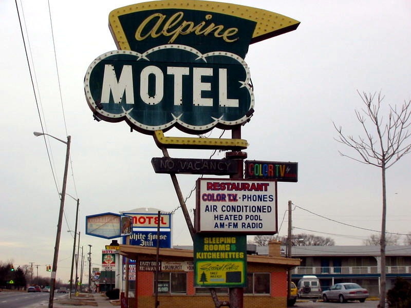 Alpine Motel - Sept 2003 Photo